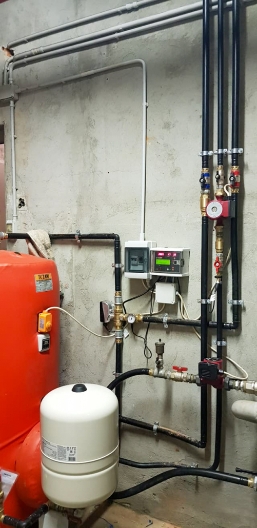 Posa impianto CALEFFI per anti legionella locale tecnico palestra 2